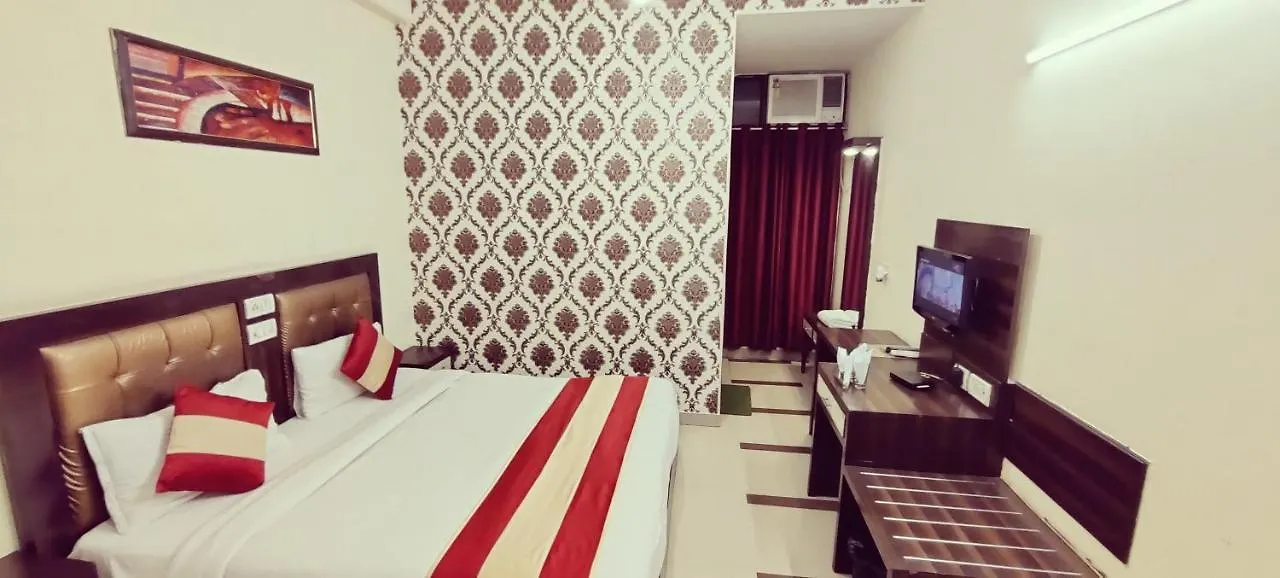 Hotel Radiance Inn contacts