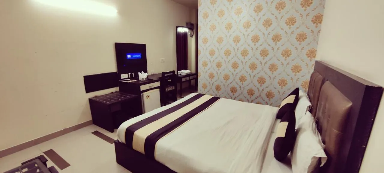 Hotel Radiance Inn  Gurgaon