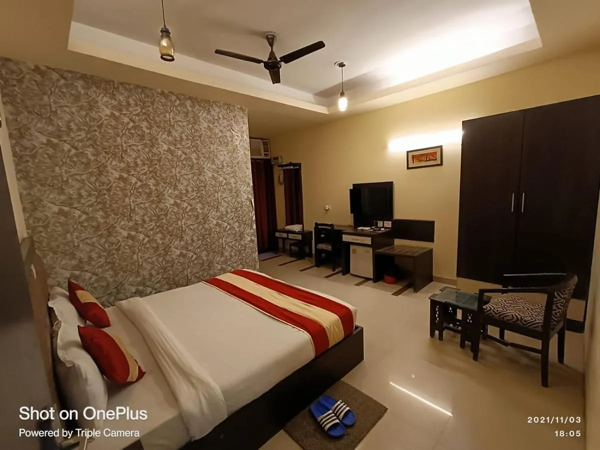 Hotel Radiance Inn