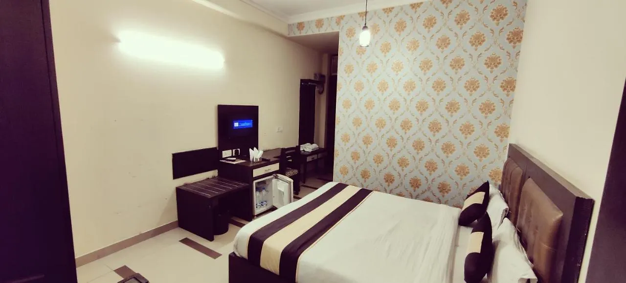 ***  Hotel Radiance Inn India