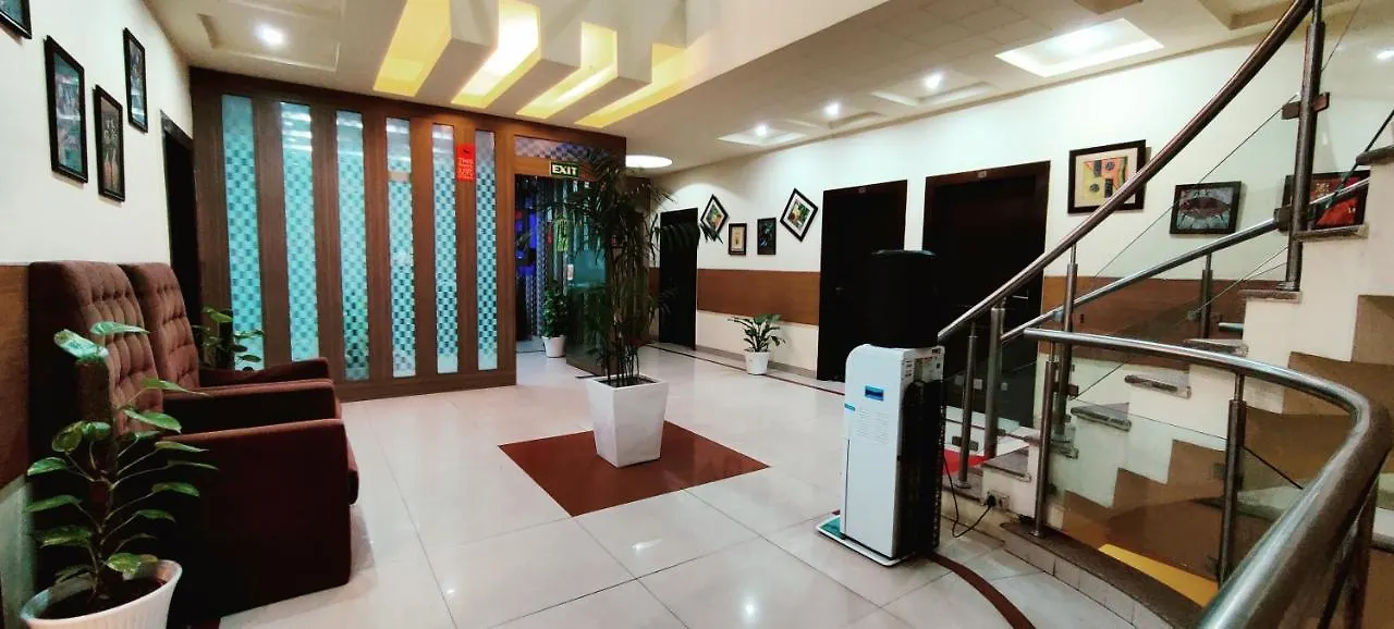 Hotel Radiance Inn 3*, Gurgaon India