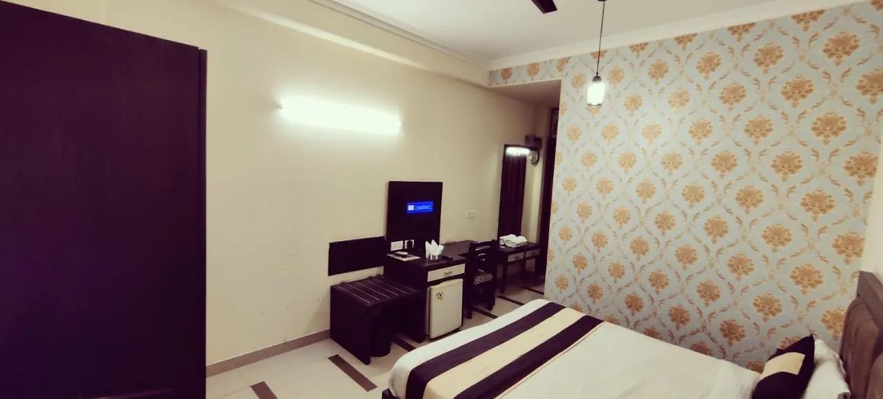 Hotel Radiance Inn