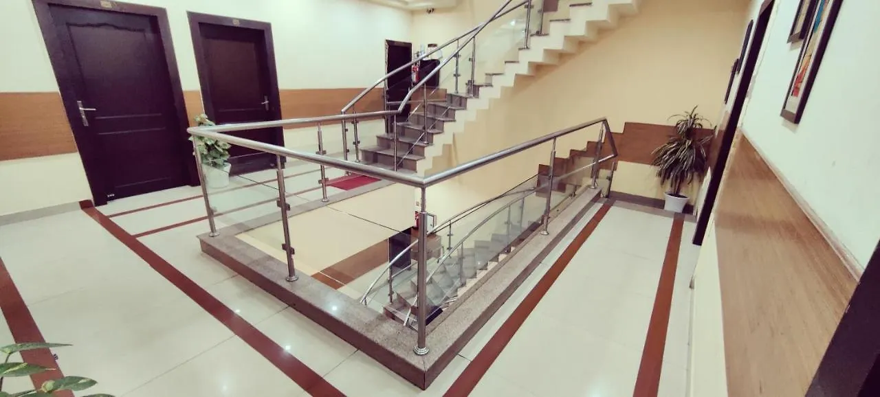 Hotel Radiance Inn 3*, Gurgaon India